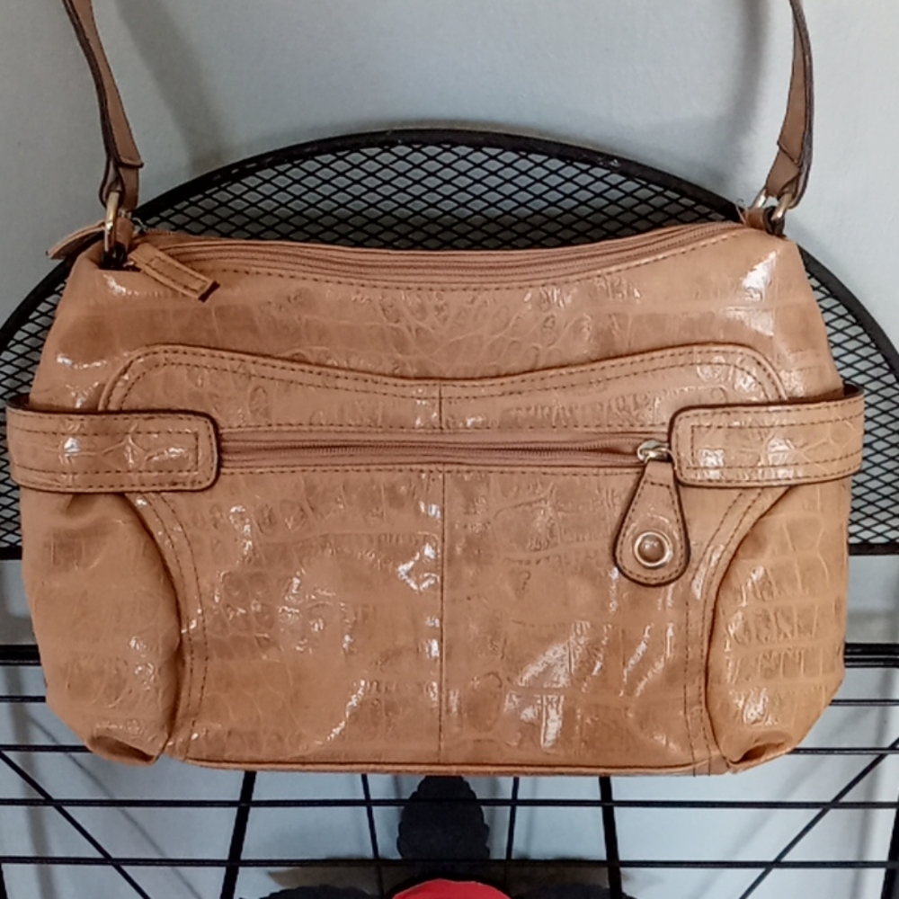 Bueno collection tan purse